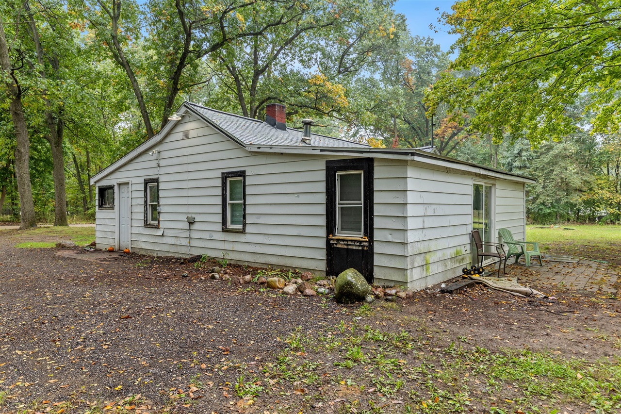 Photo 3 of Single family home for sale at 9890 Fish Rd, Belding, MI 48809 | MLS# 70561888 | Listing updated on 2026-10-05