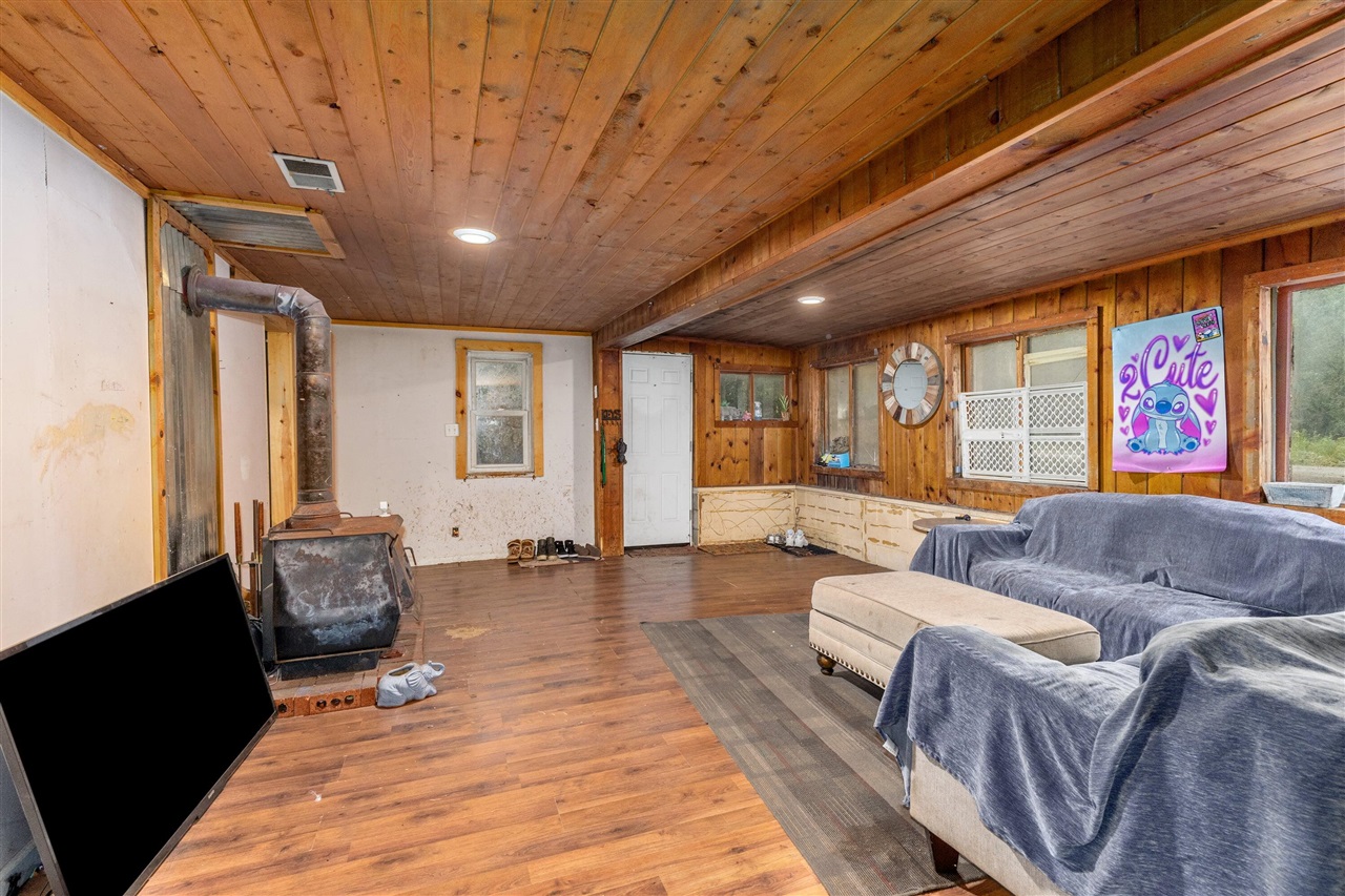 Photo 4 of Single family home for sale at 9890 Fish Rd, Belding, MI 48809 | MLS# 70561888 | Listing updated on 2026-10-05