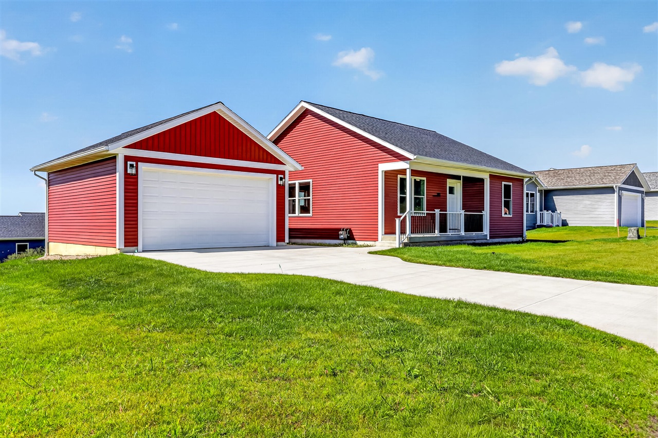Photo 1 of Single family home for sale at 303 Aspen Hl Dr, Shelby, MI 49455 | MLS# 70561949 | Listing updated on 2026-10-01