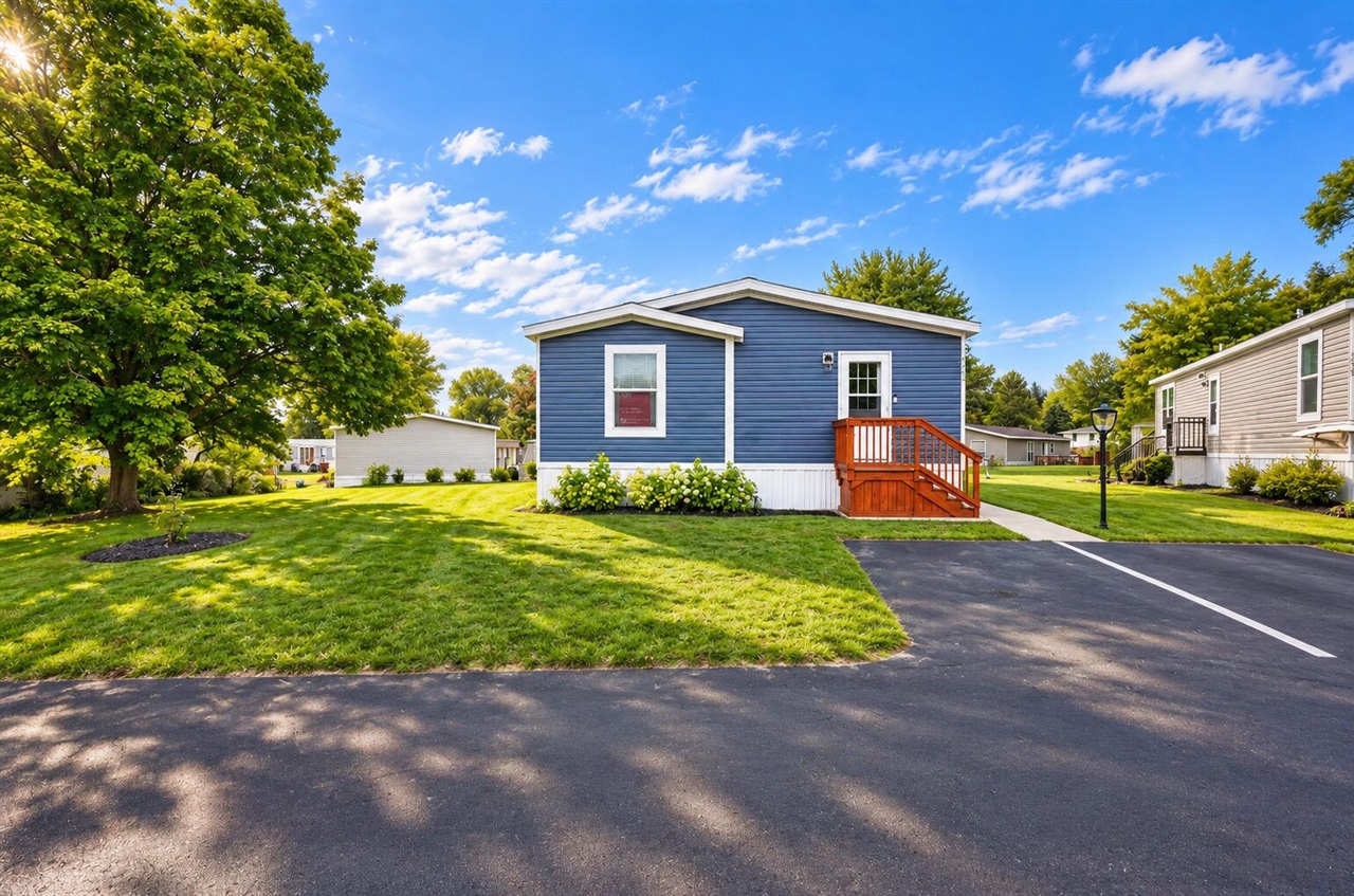 Photo 2 of Single family home for sale at 6995 Shamley Ave, Belmont, MI 49306 | MLS# 70561972 | Listing updated on 2026-10-06