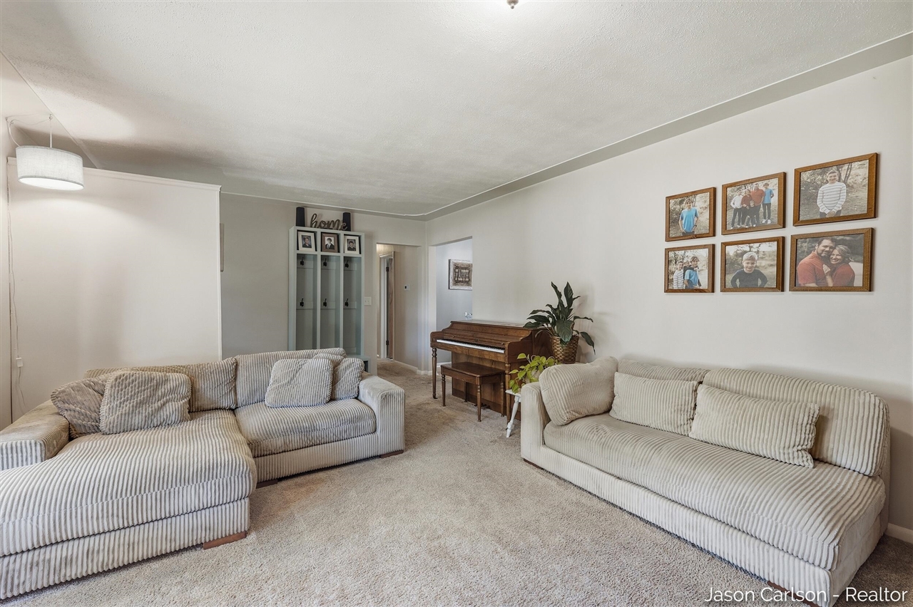 Photo 3 of Single family home for sale at 2525 Bristolwood Dr, Grand Rapids, MI 49544 | MLS# 70562017 | Listing updated on 2026-10-04