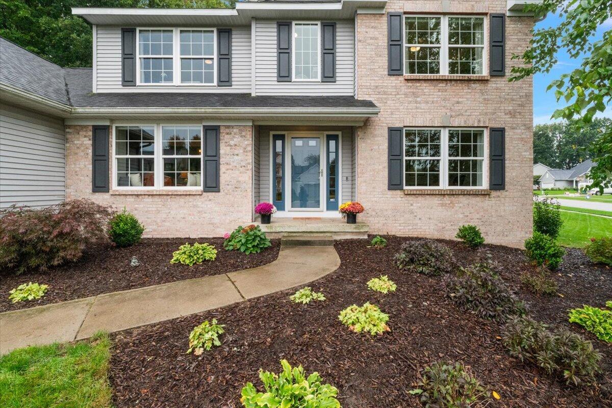 Photo 2 of Single family home for sale at 8140 Siesta Dr, Rockford, MI 49341 | MLS# 70562024 | Listing updated on 2026-10-04