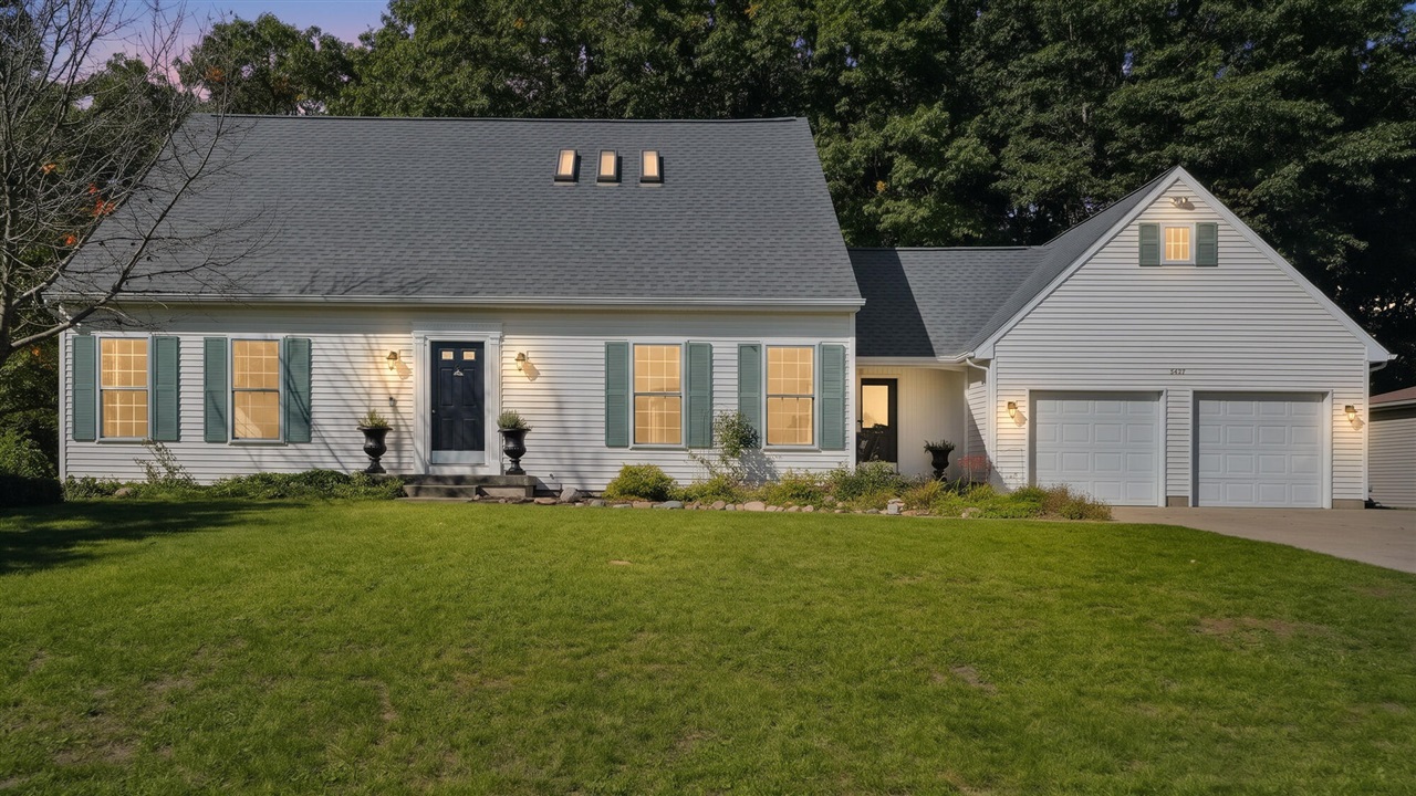 Photo 1 of Single family home for sale at 5427 N Silverstone Dr, Comstock Park, MI 49321 | MLS# 70562031 | Listing updated on 2026-10-06