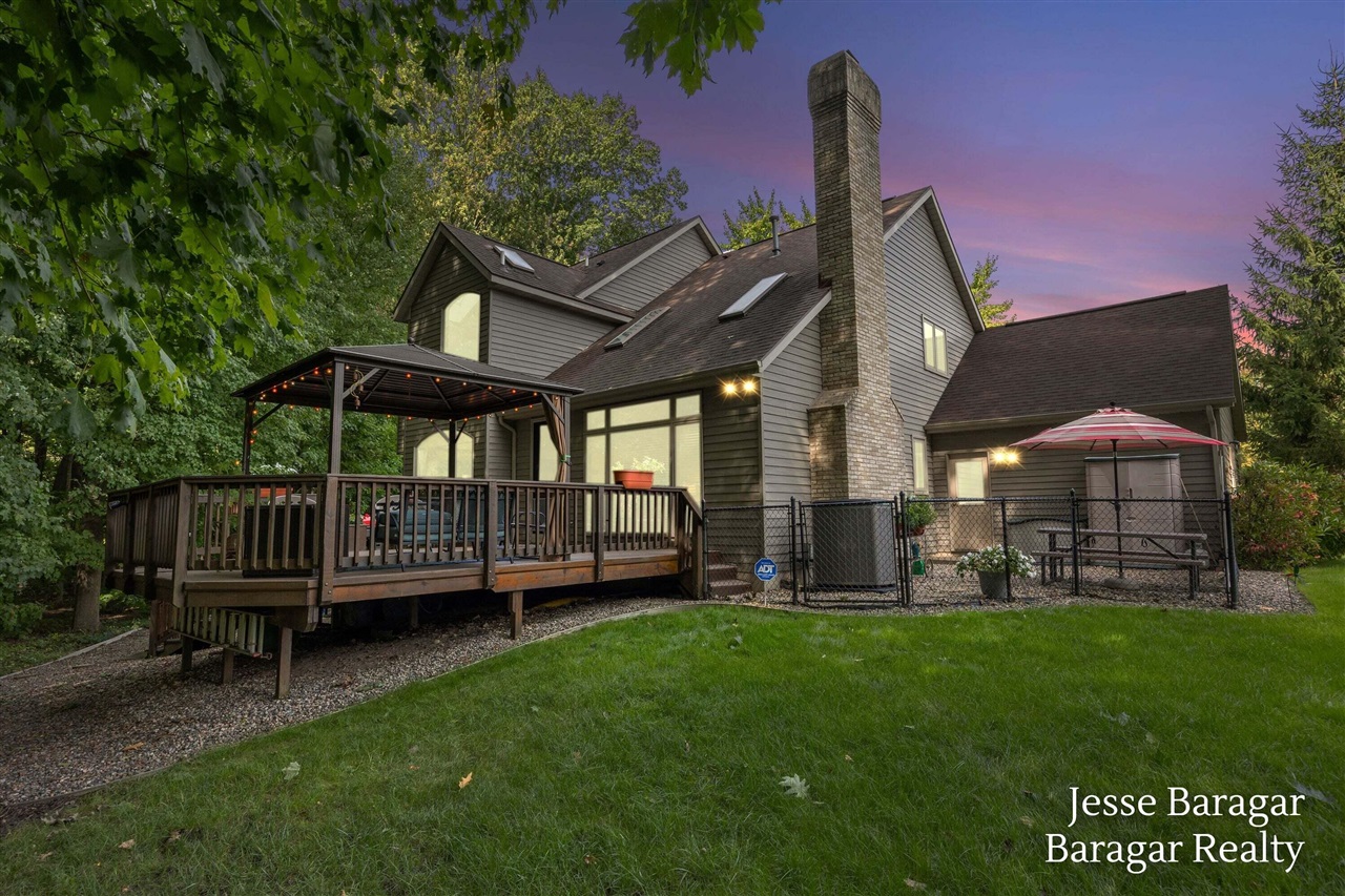Photo 2 of Sale Pending at 2808 Byron Sta Dr, Byron Center, MI 49315 | MLS# 70562059 | Listing updated on 2026-10-17