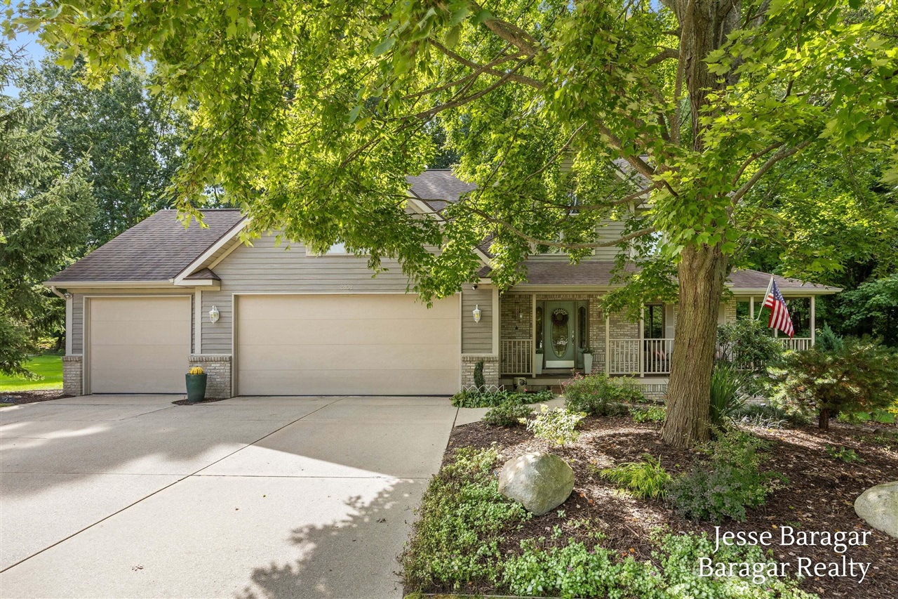 Photo 3 of Sale Pending at 2808 Byron Sta Dr, Byron Center, MI 49315 | MLS# 70562059 | Listing updated on 2026-10-17