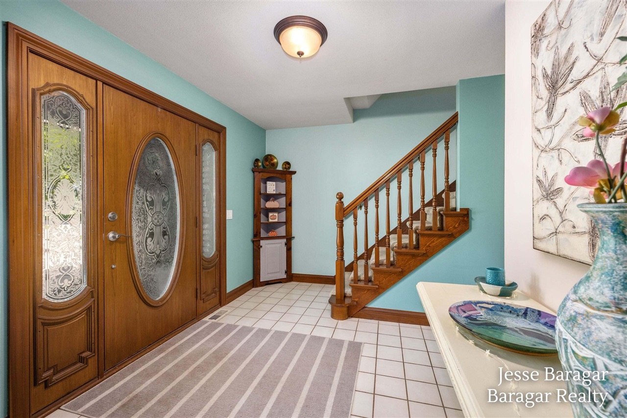Photo 4 of Sale Pending at 2808 Byron Sta Dr, Byron Center, MI 49315 | MLS# 70562059 | Listing updated on 2026-10-17