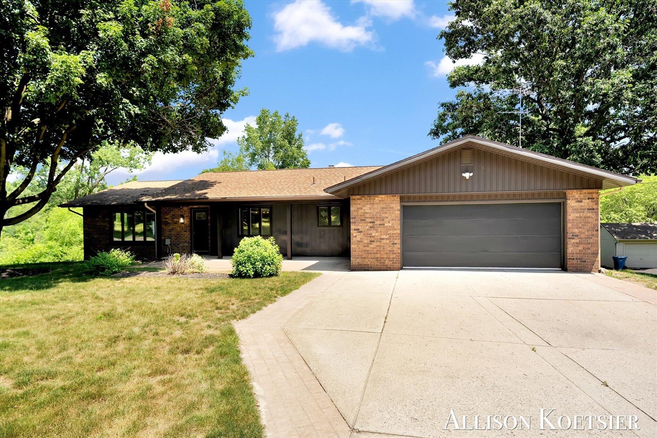 Photo 3 of Single family home for sale at 3890 Walker Ave, Grand Rapids, MI 49544 | MLS# 70562091 | Listing updated on 2026-10-07