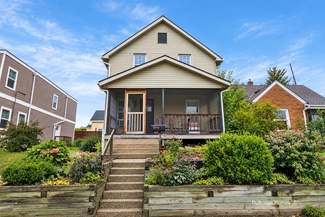 Photo 1 of Multi family home for sale at 1131 Race St, Grand Rapids, MI 49503 | MLS# 70562225 | Listing updated on 2026-10-08