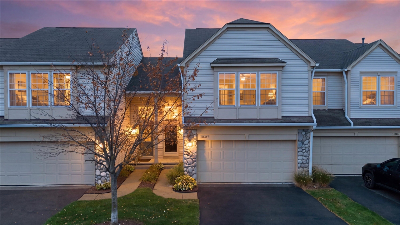Condo for sale at 26649 Kirkway Dr, Woodhaven, MI 48183 | MLS# 70562252