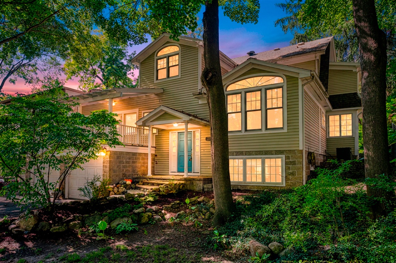 Photo 1 of Single family home for sale at 648 Sunset Ln, East Lansing, MI 48823 | MLS# 70562274 | Listing updated on 2026-10-05