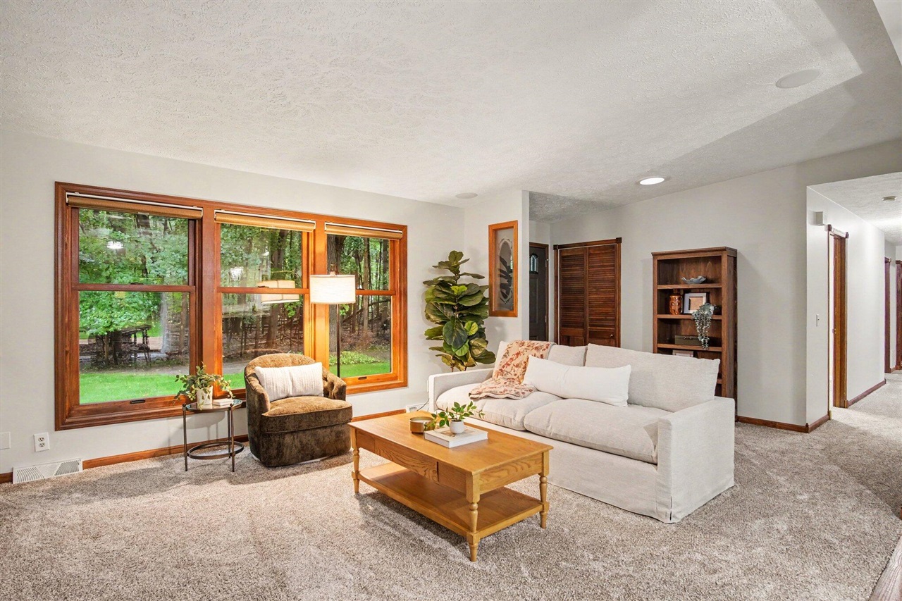 Photo 3 of Sale Pending at 2202 11 Mile Rd, Rockford, MI 49341 | MLS# 70562301 | Listing updated on 2026-10-07