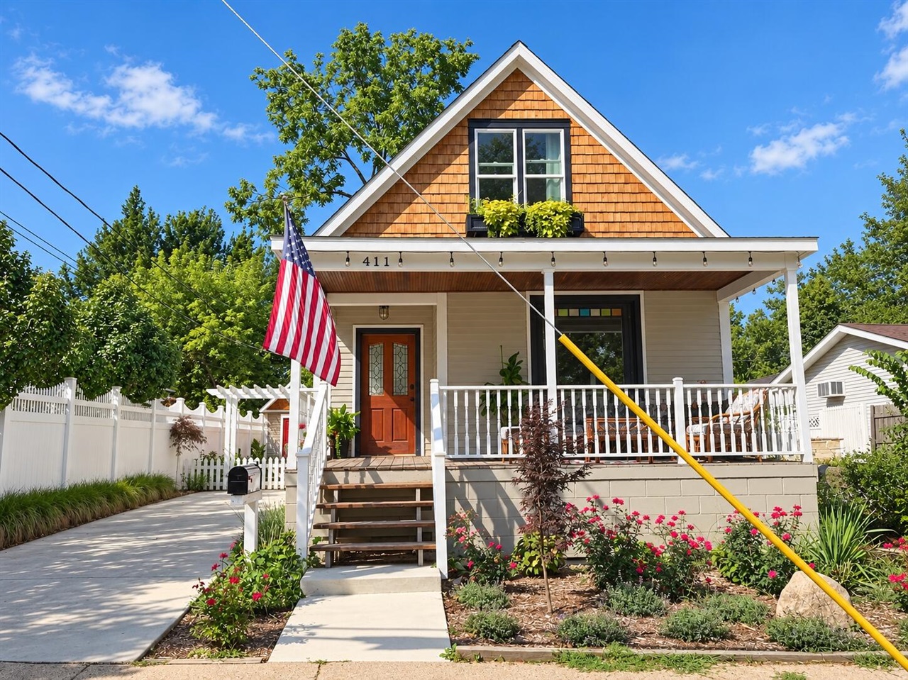 Photo 3 of Multi family home for sale at 411 & 413 Van Buren St, South Haven, MI 49090 | MLS# 70562322 | Listing updated on 2026-10-05