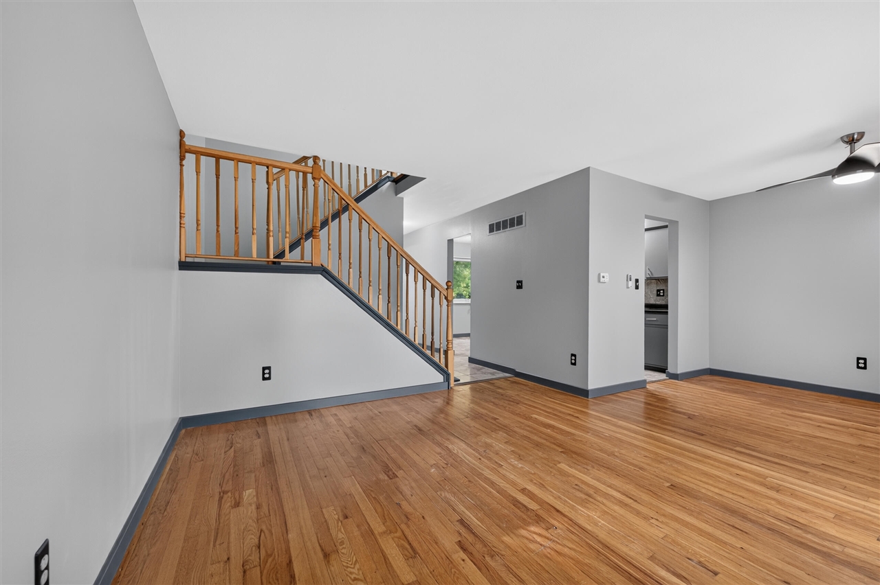Photo 4 of Condo for sale at 552 Terrace Ln, Ypsilanti, MI 48198 | MLS# 70562373 | Listing updated on 2026-10-07