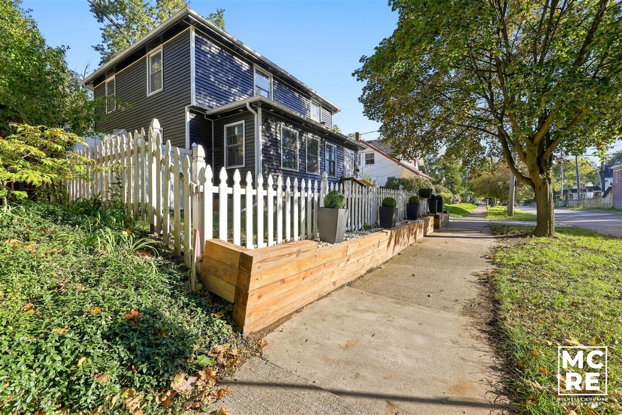 Photo 1 of Single family home for sale at 1820 Coit Ave, Grand Rapids, MI 49505 | MLS# 70562403 | Listing updated on 2026-10-05