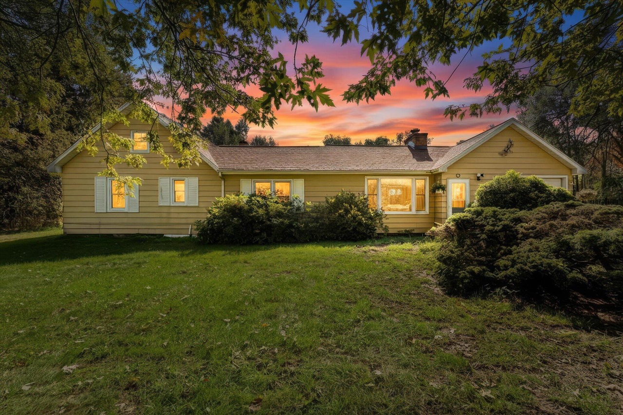 Photo 1 of Single family home for sale at 735 Wilson Ave, Grand Rapids, MI 49534 | MLS# 70562404 | Listing updated on 2026-10-03