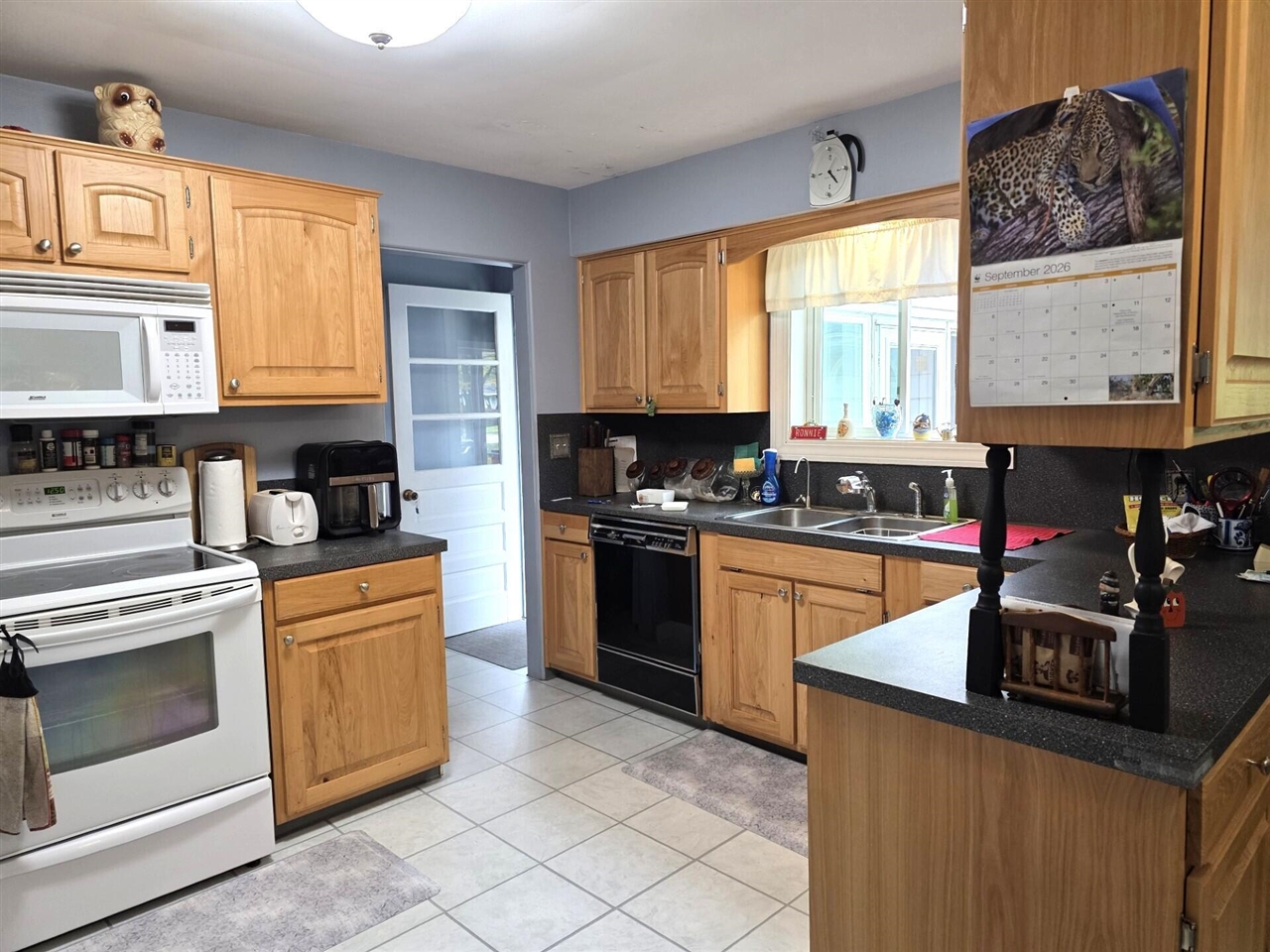 Photo 4 of Single family home for sale at 916 Lincoln Lake Ave, Lowell, MI 49331 | MLS# 70562537 | Listing updated on 2026-10-05