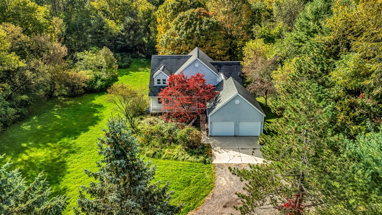 Photo 1 of Single family home for sale at 10092 Meadowhill Dr, Lowell, MI 49331 | MLS# 70562557 | Listing updated on 2026-10-06