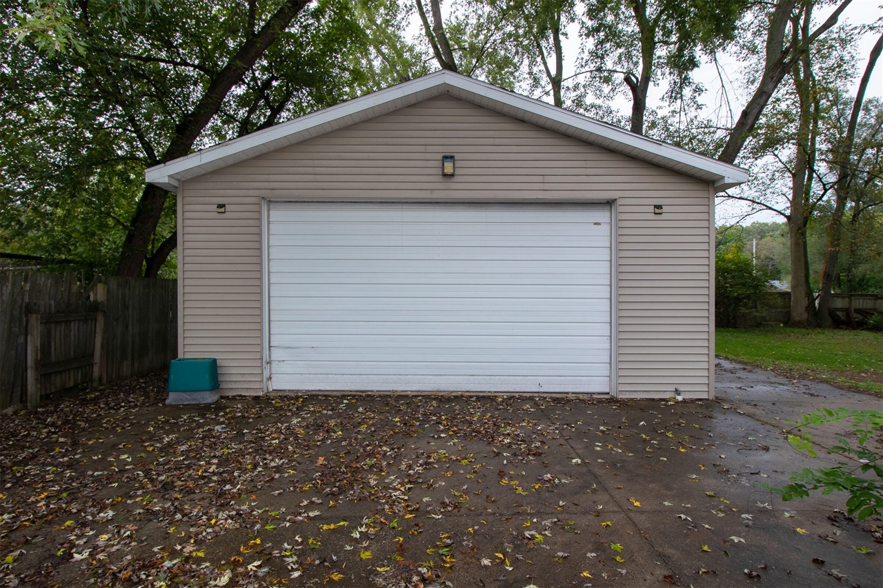 Photo 3 of Single family home for sale at 462 Wellington Ave, Battle Creek, MI 49037 | MLS# 70562621 | Listing updated on 2026-10-05