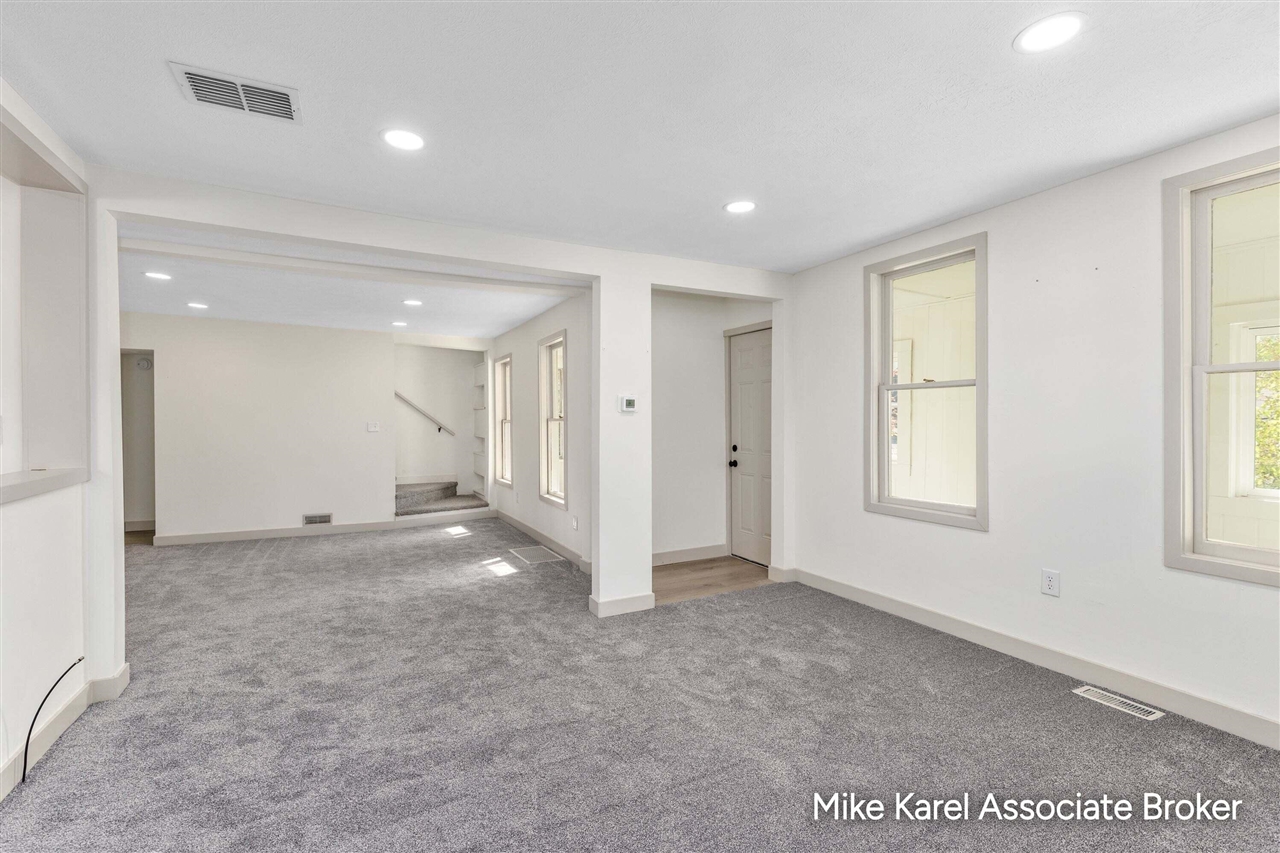 Photo 3 of Single family home for sale at 1101 Baxter St, Grand Rapids, MI 49506 | MLS# 70562679 | Listing updated on 2026-10-07