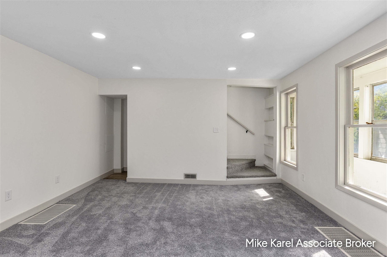 Photo 4 of Single family home for sale at 1101 Baxter St, Grand Rapids, MI 49506 | MLS# 70562679 | Listing updated on 2026-10-07