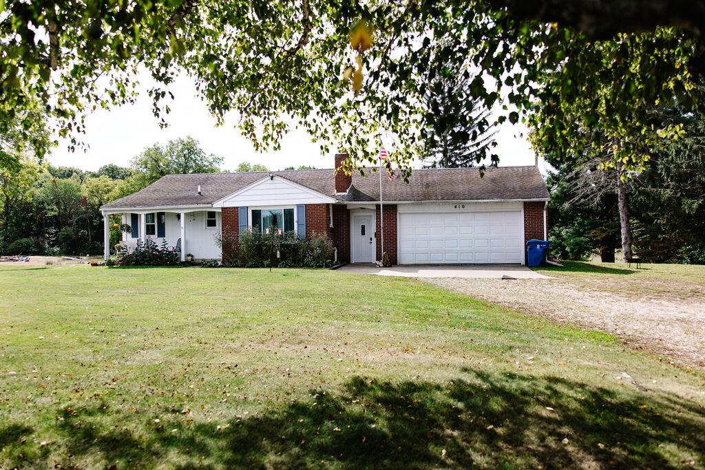 Photo 2 of Single family home for sale at 410 20 Mile Rd, Cedar Springs, MI 49319 | MLS# 70562683 | Listing updated on 2026-10-07