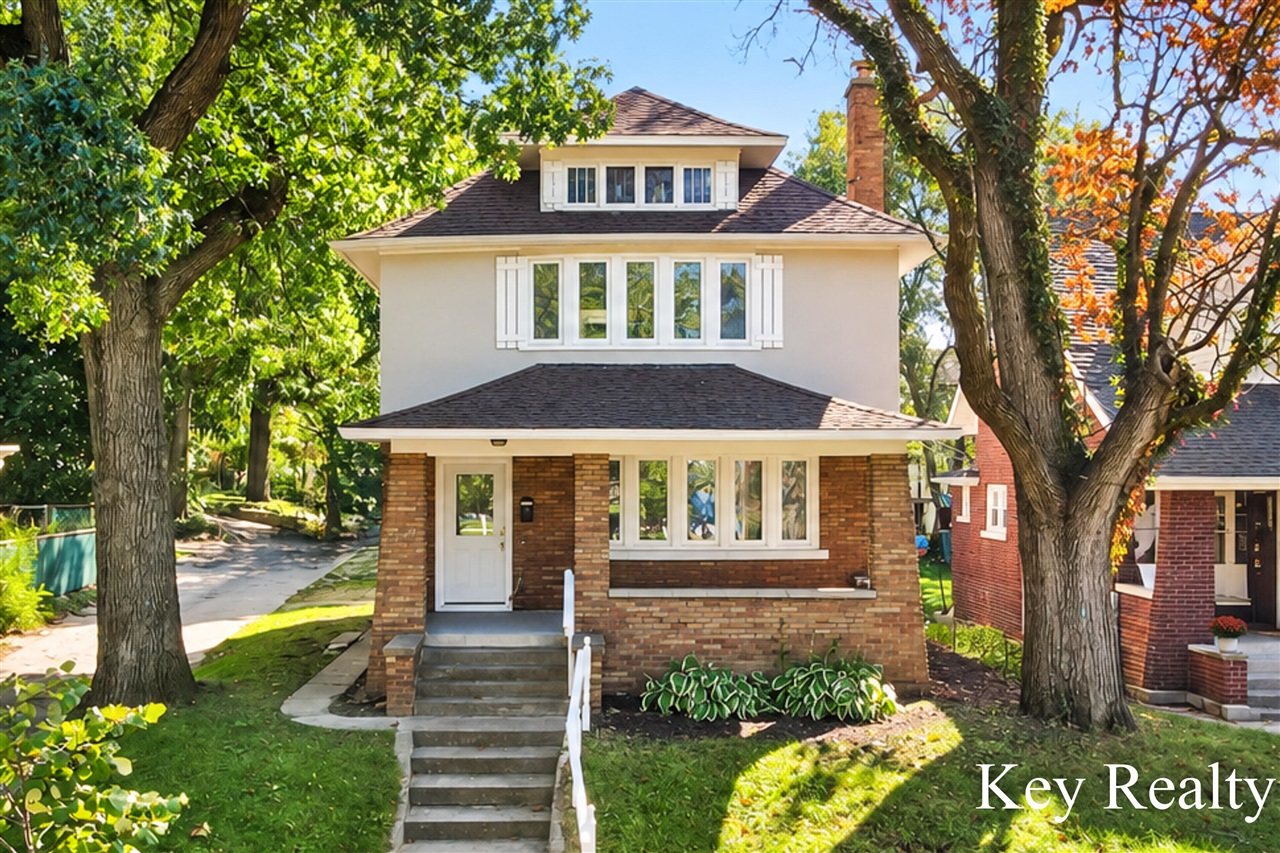 Single family home for sale at 1242 Alexander St, Grand Rapids, MI 49506 | MLS# 70562753