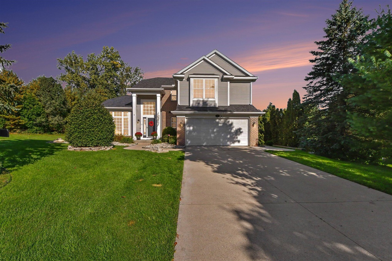 Photo 2 of Single family home for sale at 3583 Arbor Chase Ct, Grand Rapids, MI 49525 | MLS# 70562777 | Listing updated on 2026-10-07