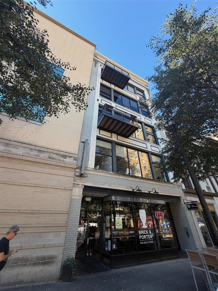 Condo for sale at 49 Monroe Ctr St #8, Grand Rapids, MI 49503 | MLS# 70562870