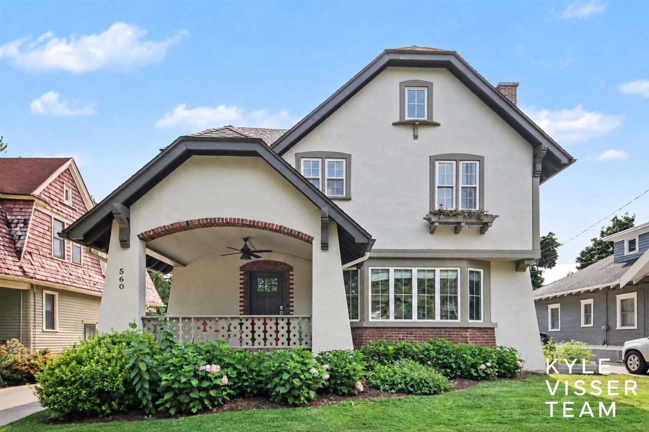Single family home for sale at 560 Laurel Ave, Grand Rapids, MI 49506 | MLS# 70562880