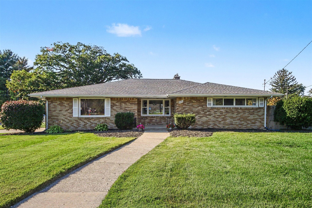 Photo 1 of Single family home for sale at 2741 Plainfield Ave, Grand Rapids, MI 49505 | MLS# 70563039 | Listing updated on 2026-10-08