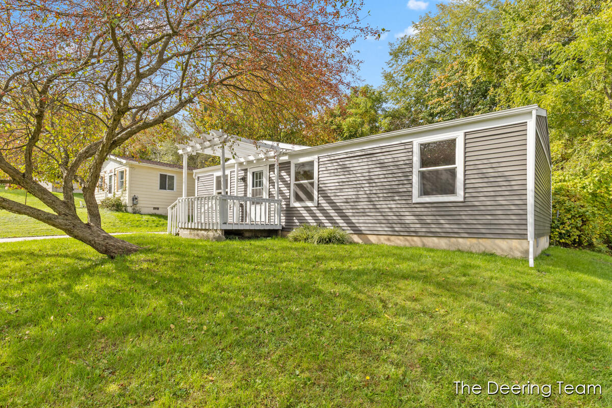 Photo 3 of Single family home for sale at 1865 Ball Ave, Grand Rapids, MI 49505 | MLS# 70563184 | Listing updated on 2026-10-08
