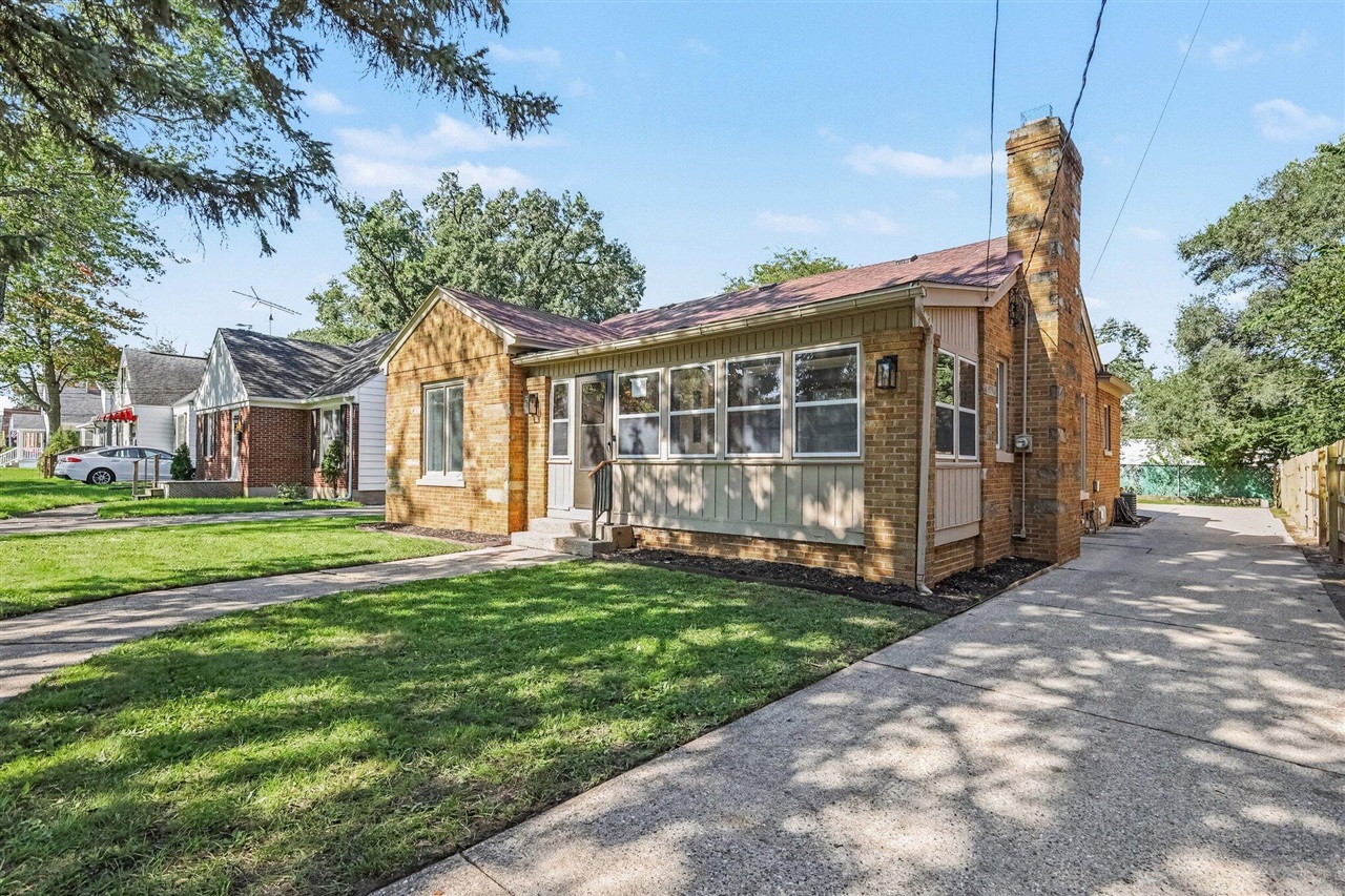 Photo 1 of Single family home for sale at 39 Celia St, Grand Rapids, MI 49548 | MLS# 70563208 | Listing updated on 2026-10-08