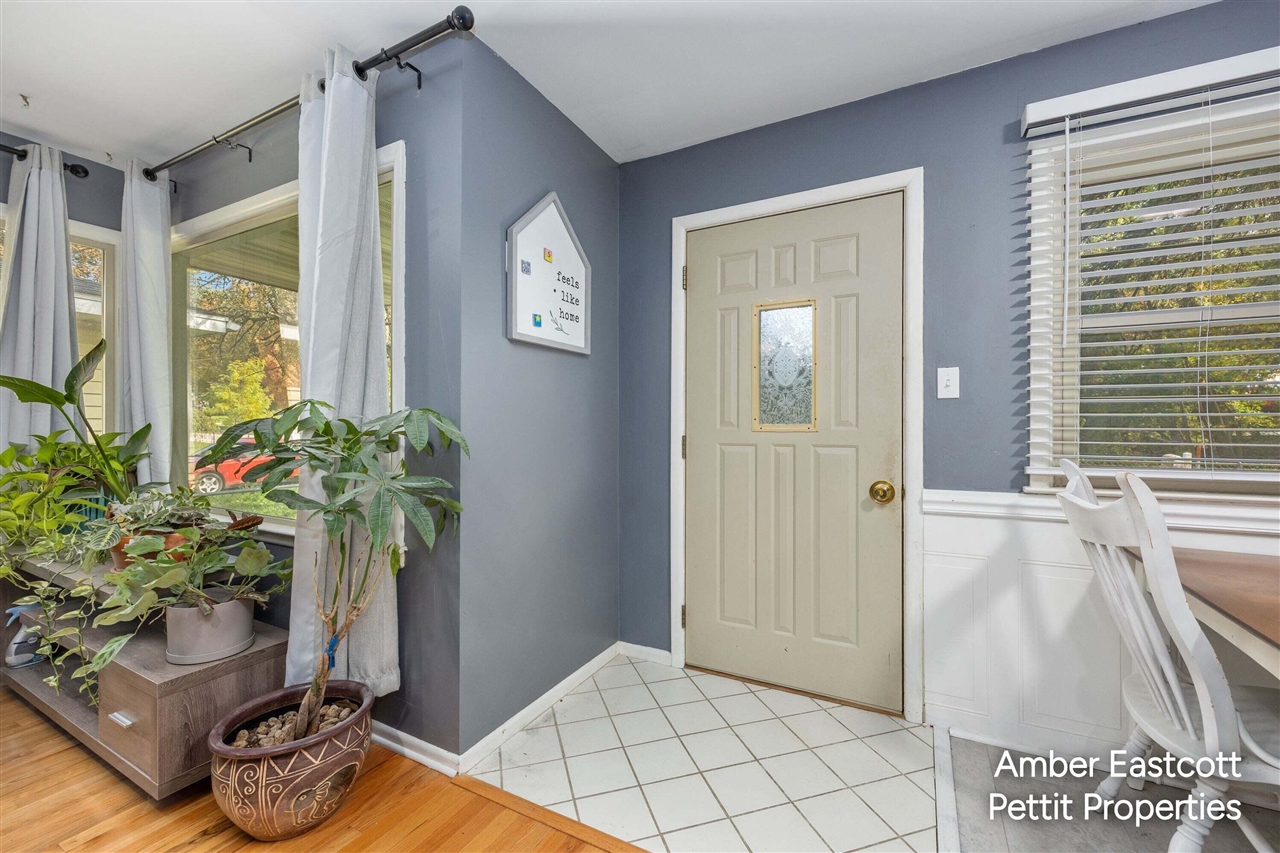 Photo 2 of Single family home for sale at 1305 Ball Ave, Grand Rapids, MI 49505 | MLS# 70563213 | Listing updated on 2026-10-08