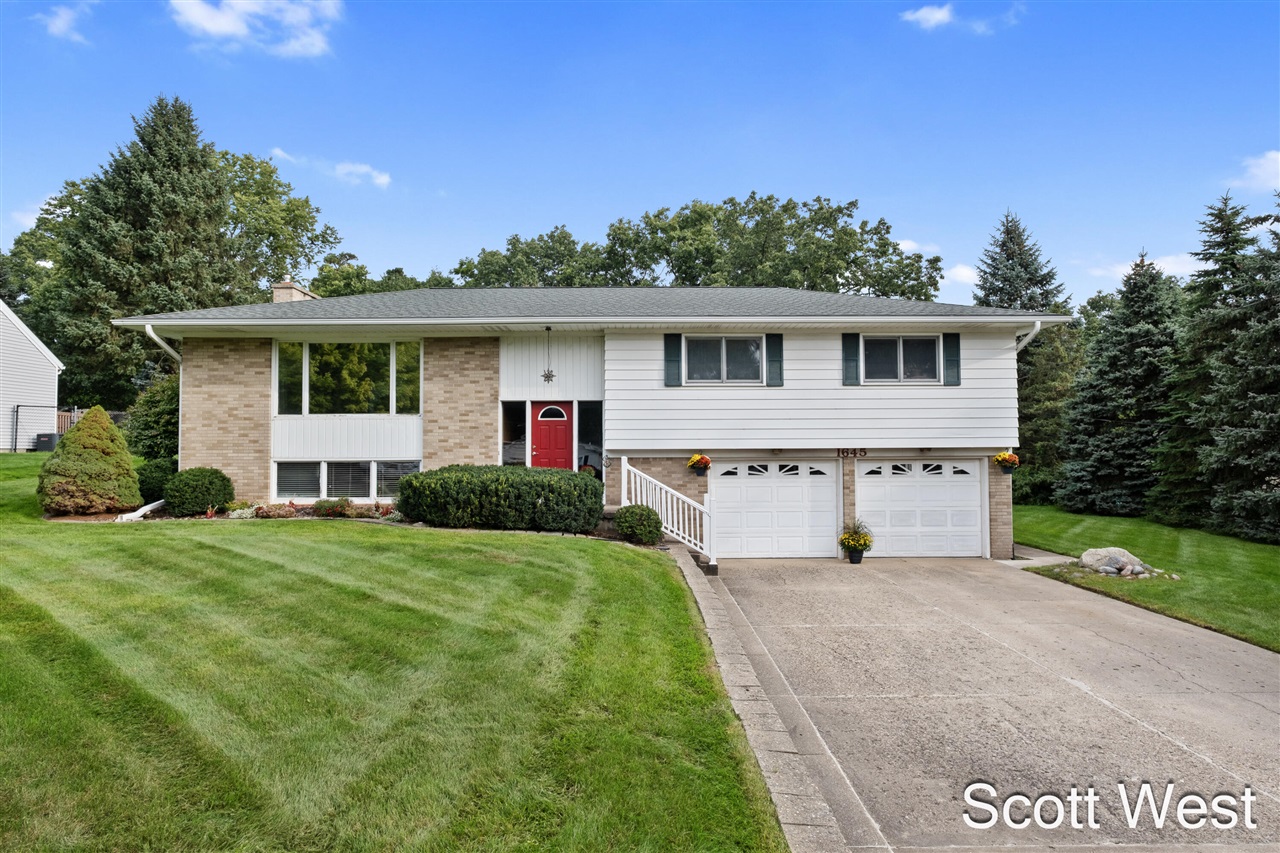Photo 1 of Single family home for sale at 1645 Waldorf St, Grand Rapids, MI 49544 | MLS# 70563241 | Listing updated on 2026-10-08