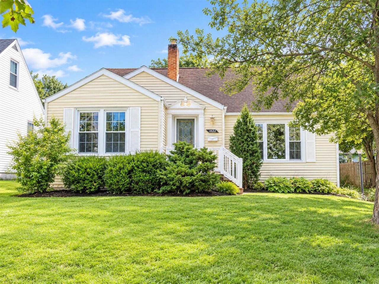 Photo 1 of Single family home for sale at 1822 Mayfair Dr, Grand Rapids, MI 49503 | MLS# 70563363 | Listing updated on 2026-10-09