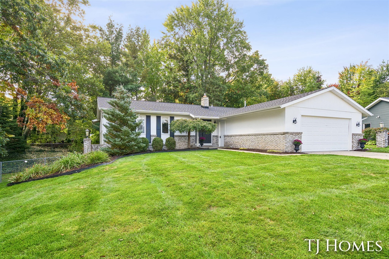 Photo 1 of Single family home for sale at 2472 Appleton Dr, Grand Rapids, MI 49525 | MLS# 70563375 | Listing updated on 2026-10-08