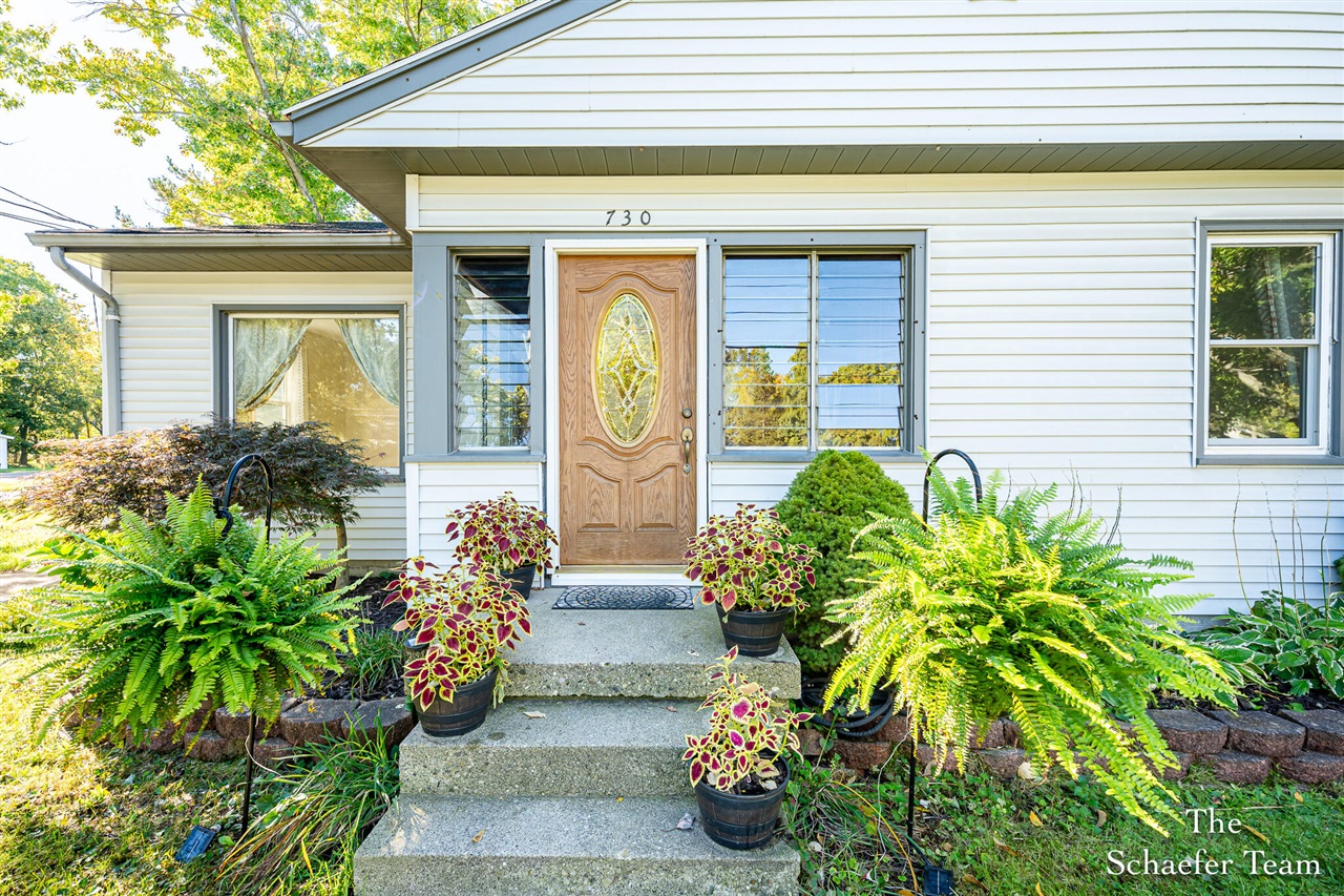 Photo 3 of Single family home for sale at 730 4 Mile Rd, Grand Rapids, MI 49525 | MLS# 70563488 | Listing updated on 2026-10-09