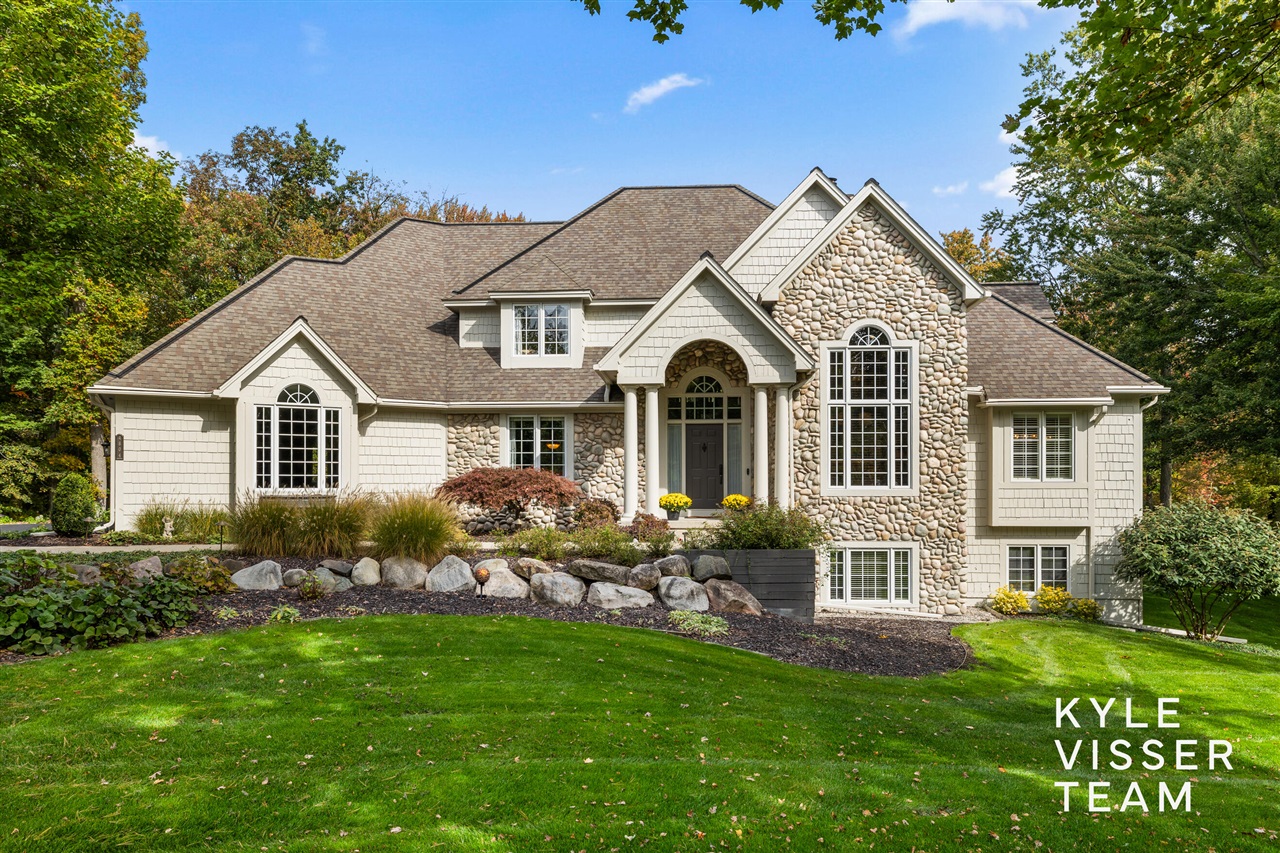 Photo 1 of Mansion for sale at 4804 Tall Pines Dr, Grand Rapids, MI 49546 | MLS# 70564022 | Listing updated on 2026-10-15