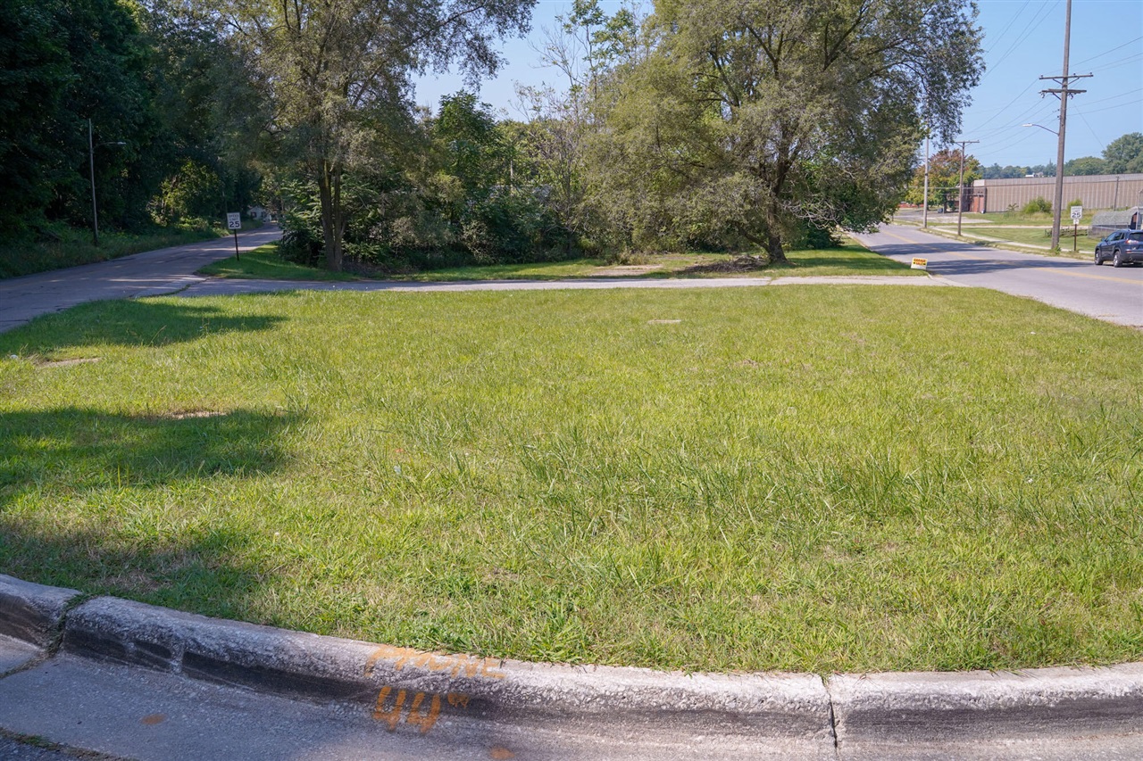 Land for sale at 300 W Empire Ave, Benton Harbor, MI 49022 | MLS# 70564248