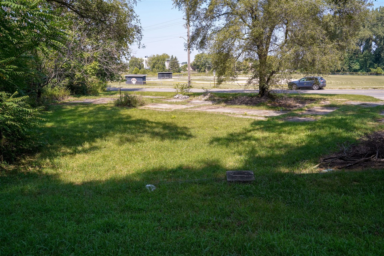 Photo 2 of Land for sale at 300 W Empire Ave, Benton Harbor, MI 49022 | MLS# 70564248 | Listing updated on 2026-10-14