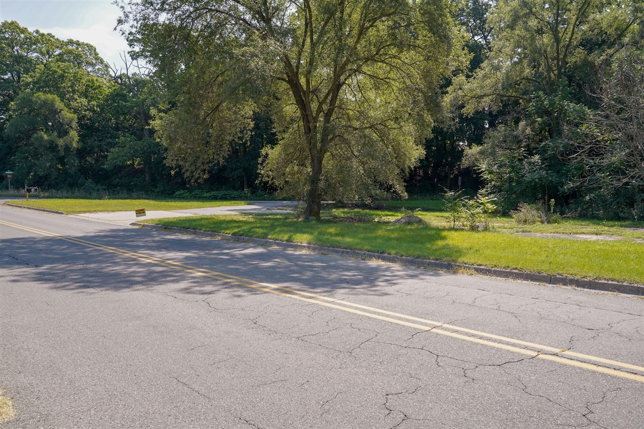 Photo 4 of Land for sale at 300 W Empire Ave, Benton Harbor, MI 49022 | MLS# 70564248 | Listing updated on 2026-10-14