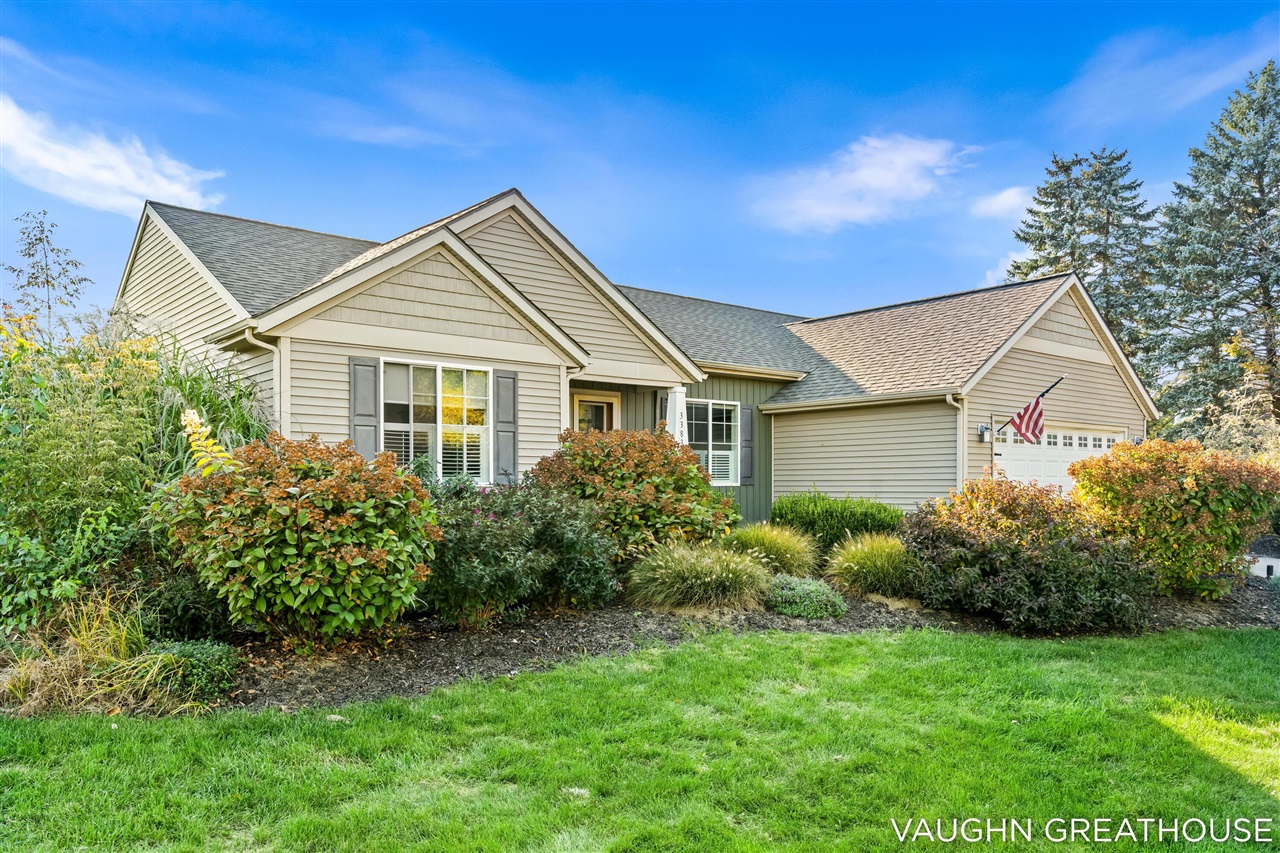 Photo 3 of Single family home for sale at 3383 Charlevoix Dr, Grand Rapids, MI 49546 | MLS# 70564484 | Listing updated on 2026-10-15