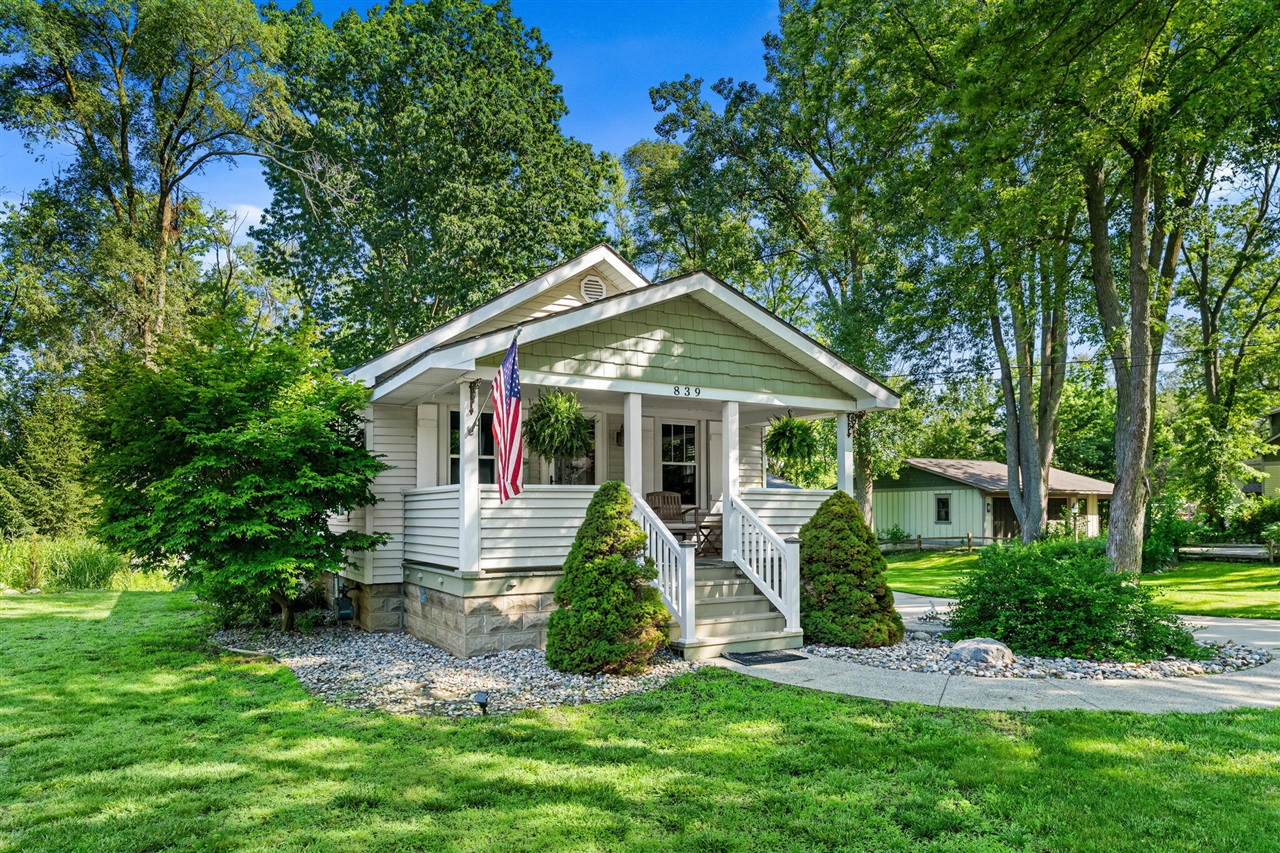 Photo 3 of Single family home for sale at 839 Paw Dr, Holland, MI 49423 | MLS# 70564807 | Listing updated on 2026-10-20