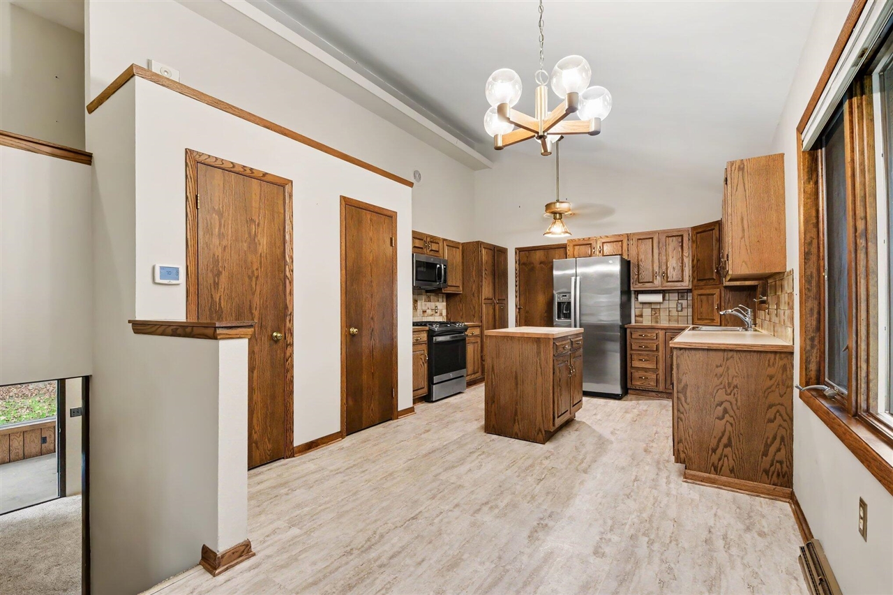 Photo 3 of Single family home for sale at 859 Paradise Lake Dr, Grand Rapids, MI 49546 | MLS# 70564938 | Listing updated on 2026-10-19