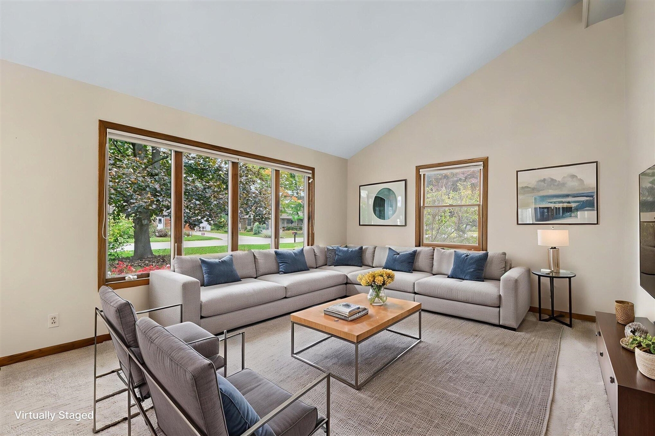 Photo 4 of Single family home for sale at 859 Paradise Lake Dr, Grand Rapids, MI 49546 | MLS# 70564938 | Listing updated on 2026-10-19