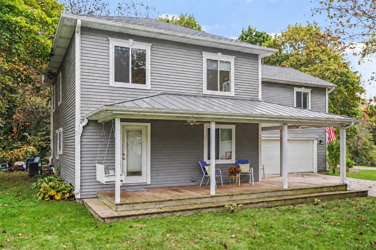 Photo 2 of Single family home for sale at 3808 Heights Dr, Hickory Corners, MI 49060 | MLS# 70565033 | Listing updated on 2026-10-20