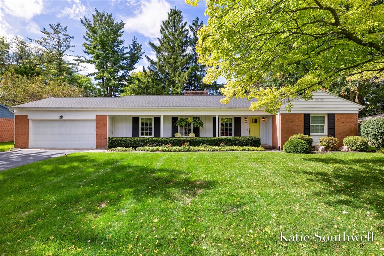 Single family home for sale at 1739 Morningside Dr, Grand Rapids, MI 49506 | MLS# 70565173