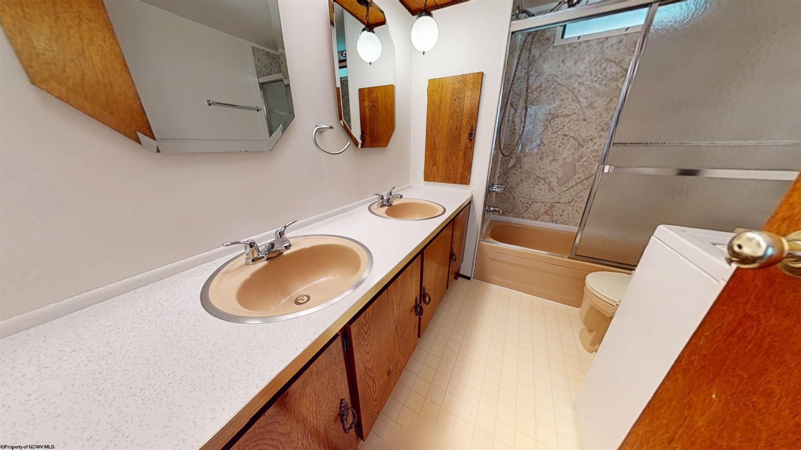Gallery Image 13