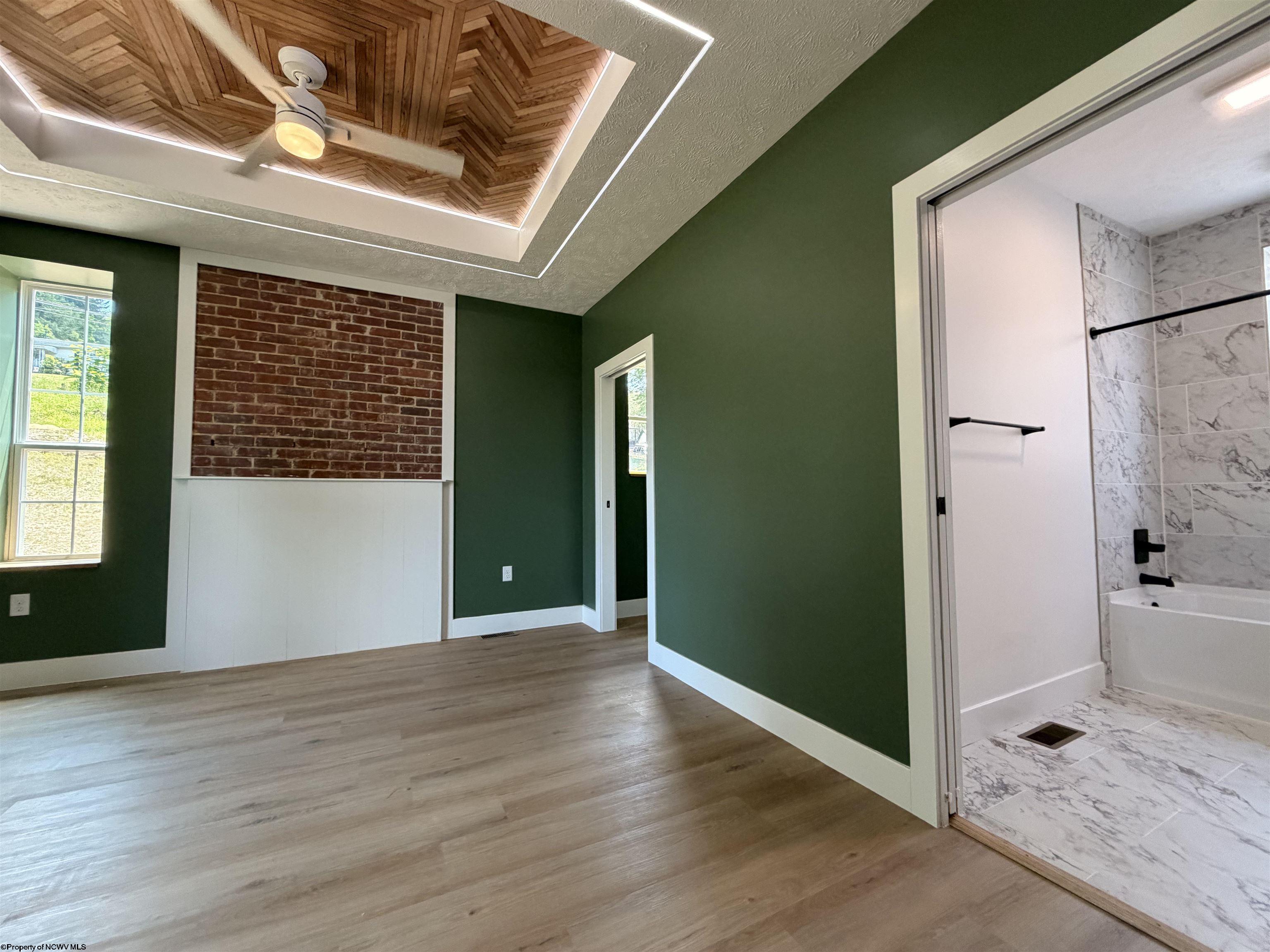 Gallery Image 18