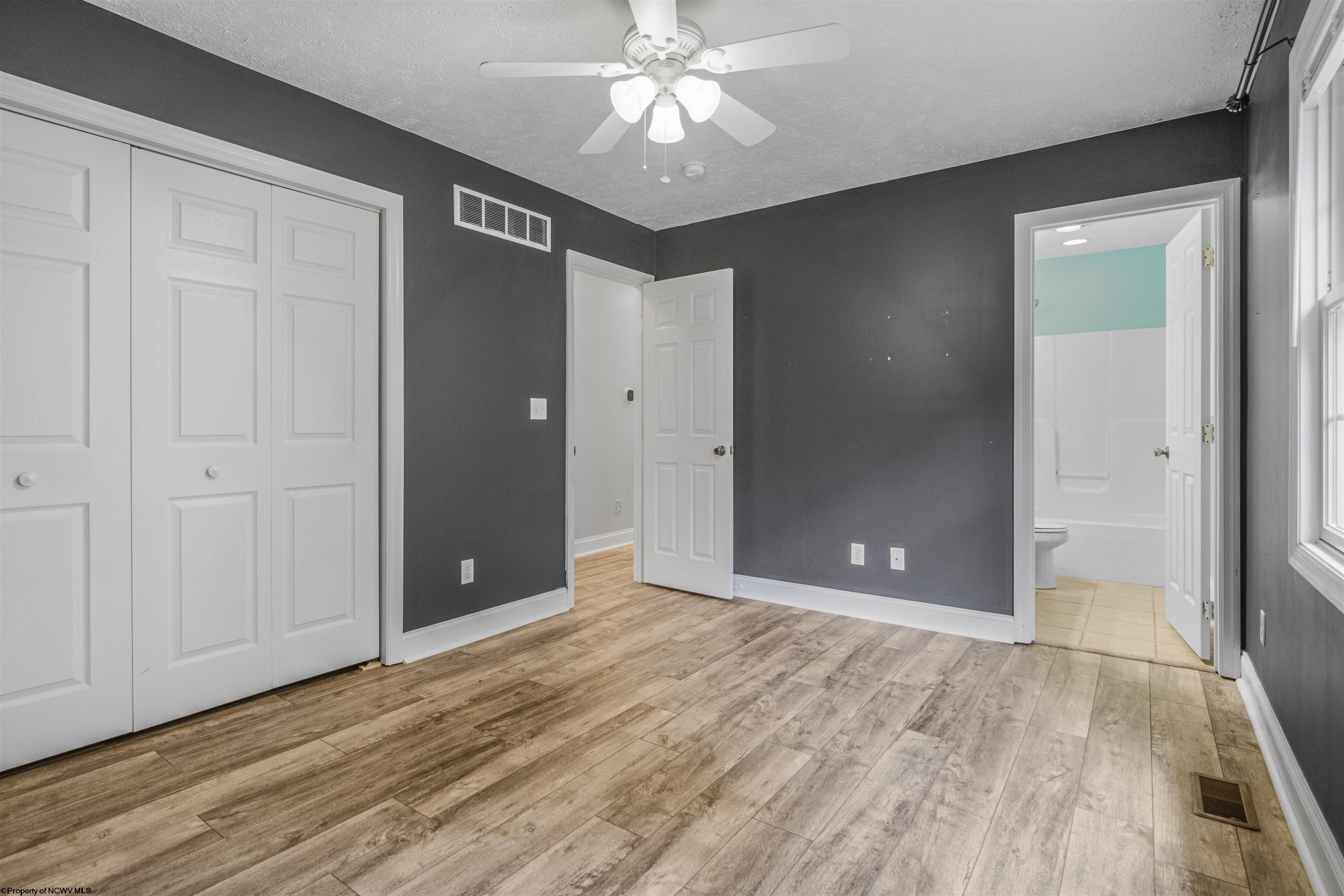 Gallery Image 19